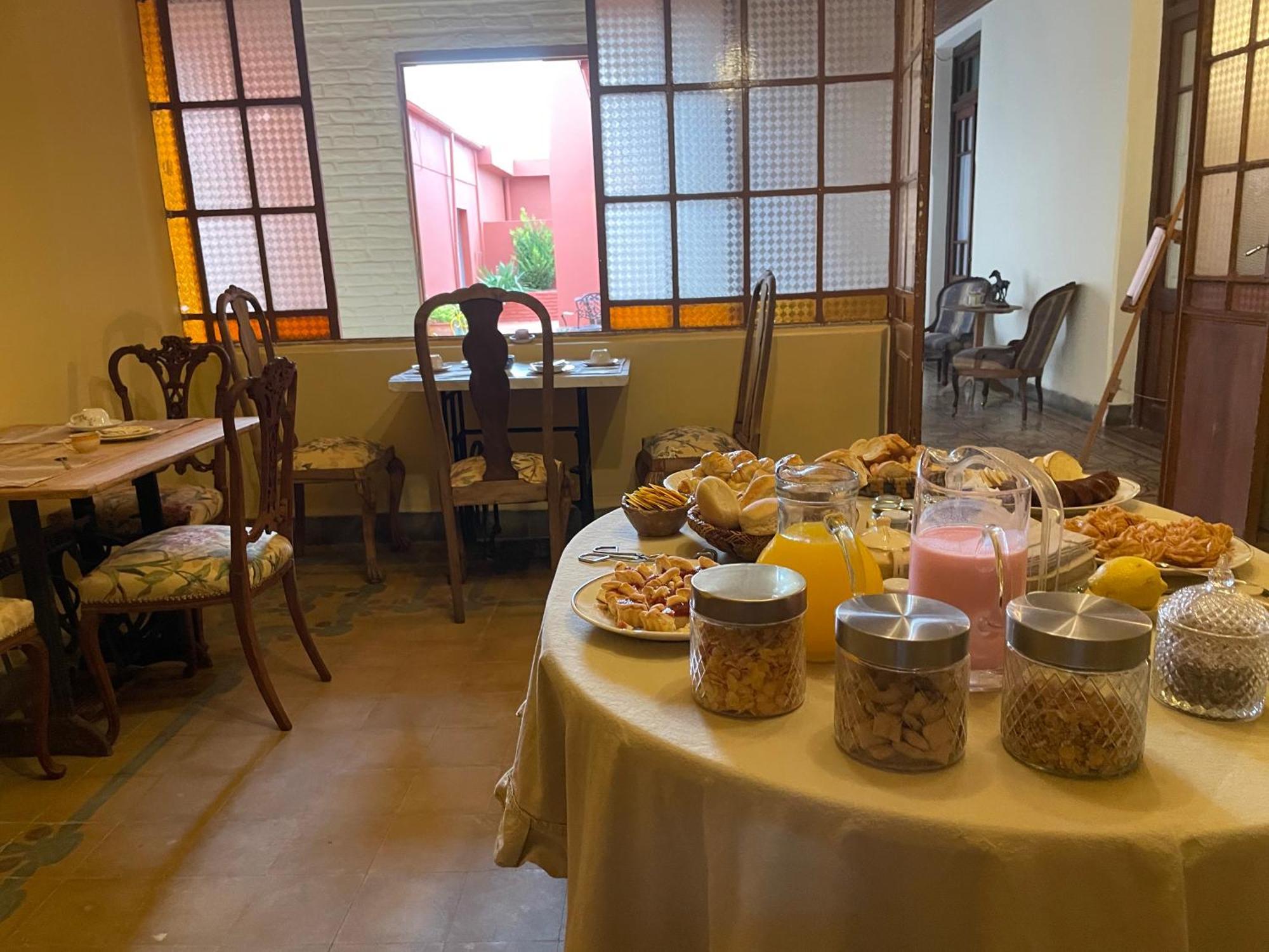 La Escondida, Casa De Huespedes Bed and breakfast San Antonio de Areco